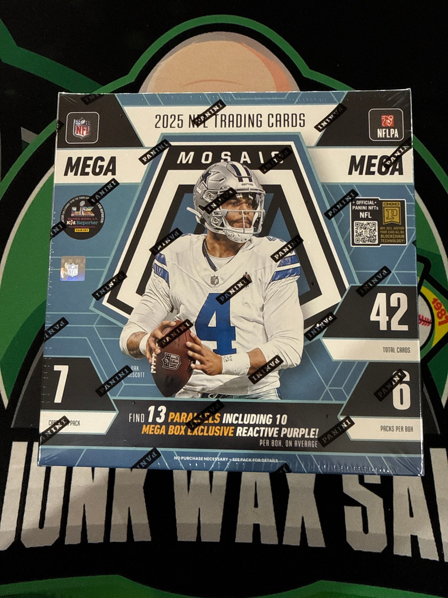 2025 Mosaic Football Mega Box