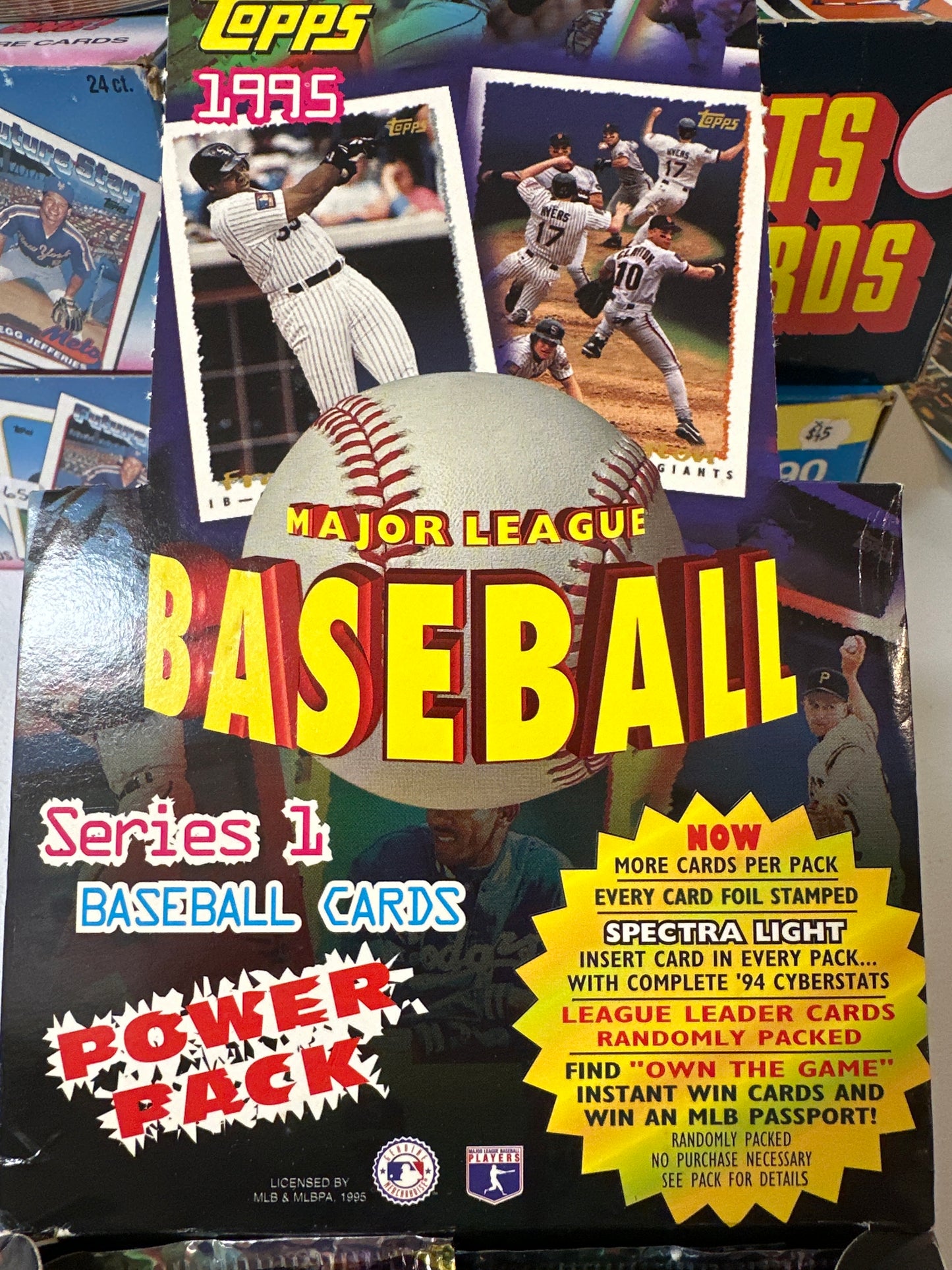 1995 Topps Baseball Series 1 Pack